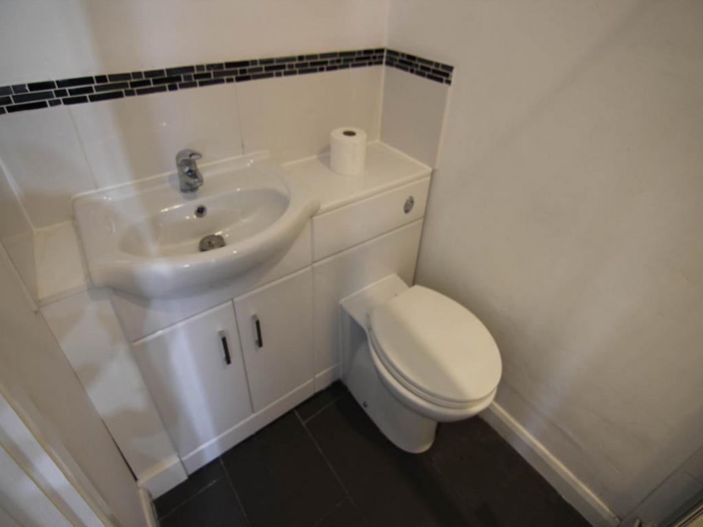 Turret shower room