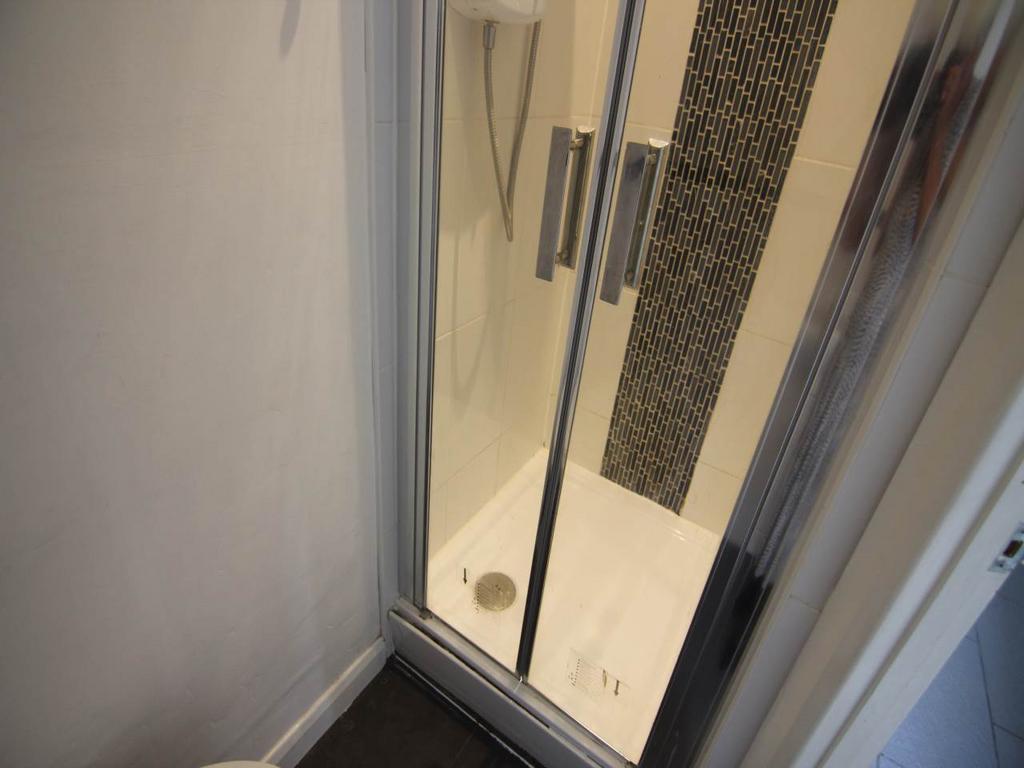 Turret shower