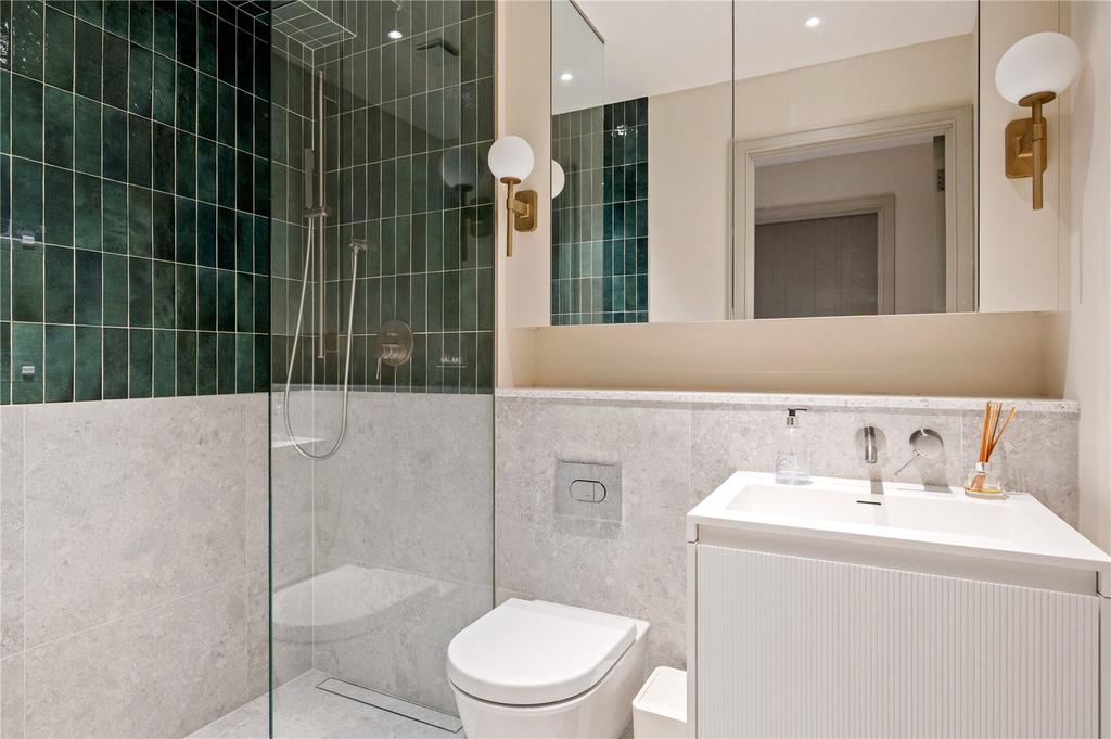 En Suite Shower Room