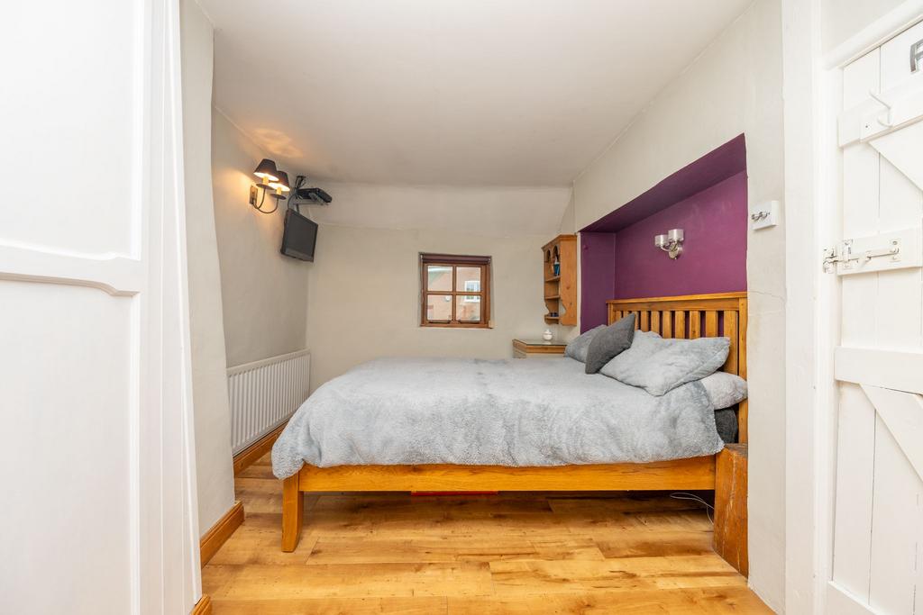 Photograph 21