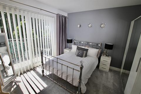 undefined, Glendale Gardens, Leigh On Sea, Essex