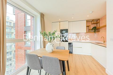 undefined, Quay Walk, Grand Union HA0