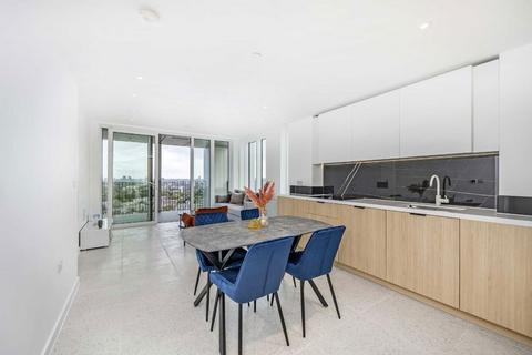 2 bedroom flat to rent, Cendal Crescent, London E1