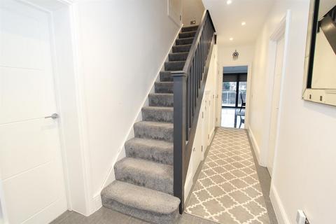 undefined, Demesne Road, Wallington SM6