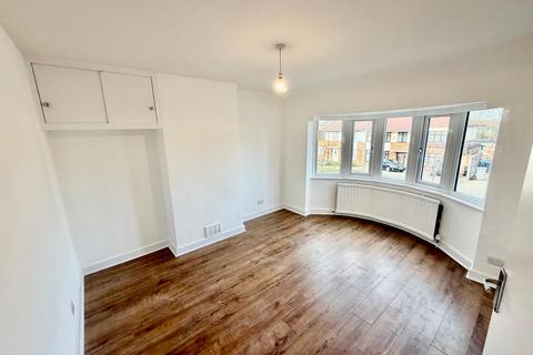5 bedroom semi-detached house to rent, Wentworth Hill, Wembley, HA9