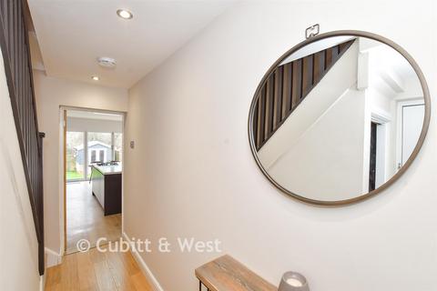 2 bedroom end of terrace house for sale, High Lawn Way, Leigh Park, Havant, Hampshire