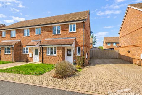 3 bedroom end of terrace house for sale, Oak Place, Aylesbury