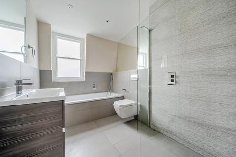 undefined, St. Marks Road, Teddington, TW11