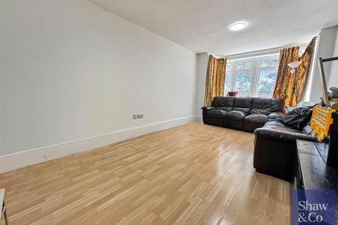 2 bedroom flat for sale, Apsley House, Staines Road, Hounslow TW4