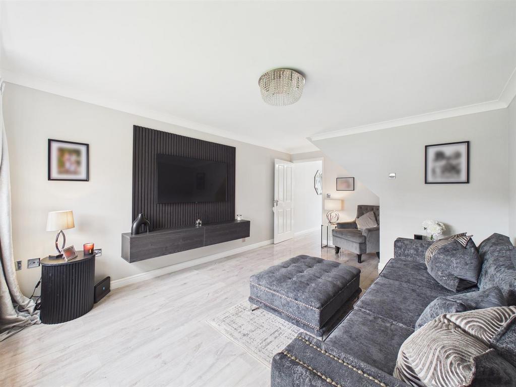 Lounge New 1.jpg