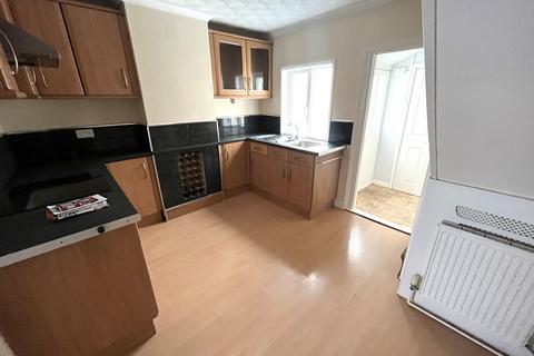 2 bedroom house to rent, Bond Street, Stowmarket IP14