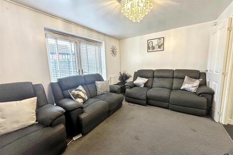 2 bedroom terraced house to rent, Oswestry Street, Liverpool L5