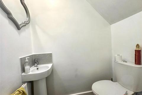 2 bedroom terraced house to rent, Oswestry Street, Liverpool L5