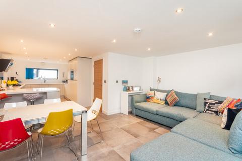 3 bedroom townhouse for sale, Fishermans Beach, Hythe, CT21