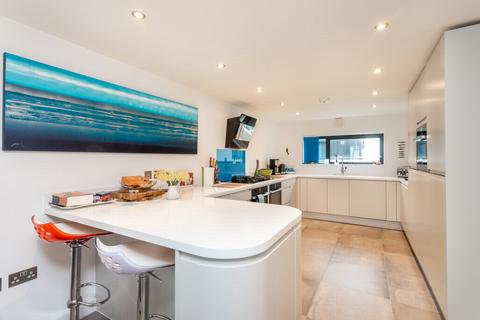 3 bedroom townhouse for sale, Fishermans Beach, Hythe, CT21