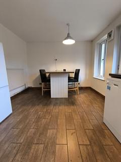 3 bedroom terraced house to rent, Pritchard Close, Northampton