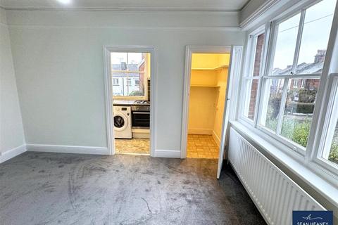 2 bedroom apartment for sale, Salisbury Road, Barnet EN5