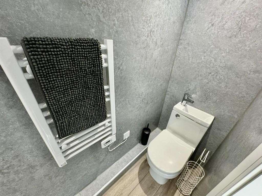 Ensuite bed2