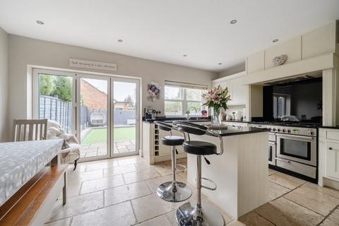 undefined, Lent Rise Road, Burnham, Buckinghamshire, SL1