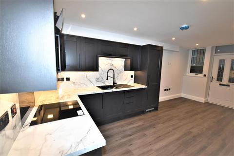 2 bedroom apartment to rent, Fazakerley Street, Liverpool