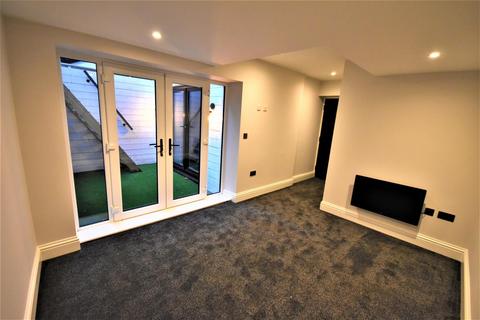 2 bedroom apartment to rent, Fazakerley Street, Liverpool