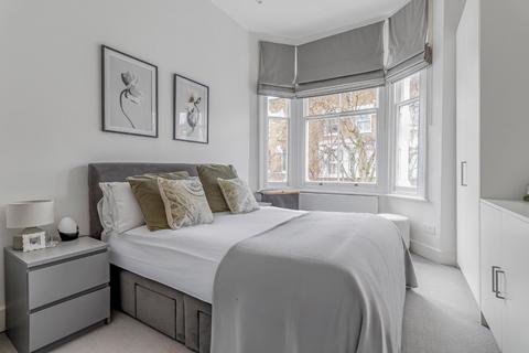 2 bedroom flat for sale, Dynham Road, West Hampstead, London, NW6