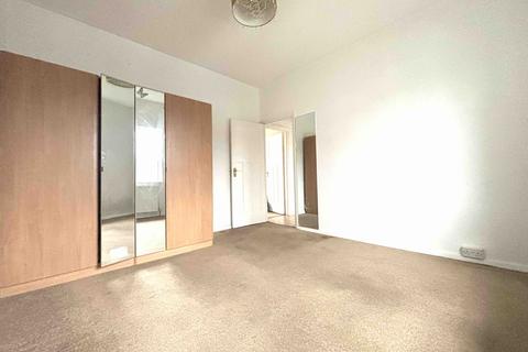 undefined, Costons Lane, Greenford UB6