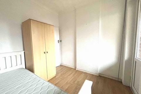 undefined, Costons Lane, Greenford UB6