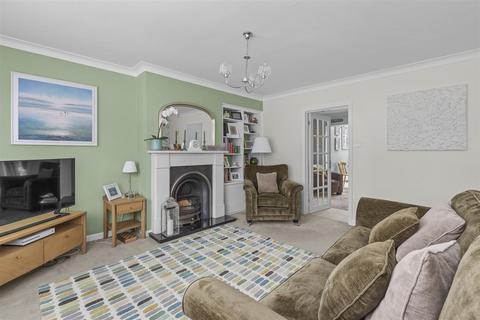 undefined, Cedar Avenue, Hazlemere HP15