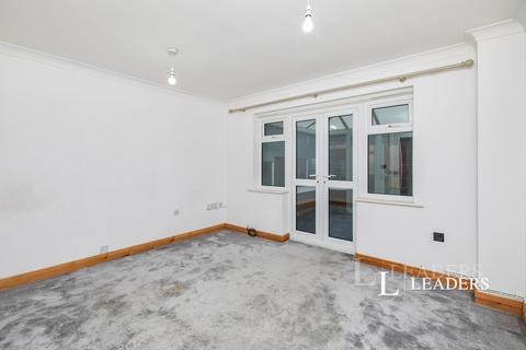 2 bedroom house to rent, Eden Close, Hilton, Derby, DE65