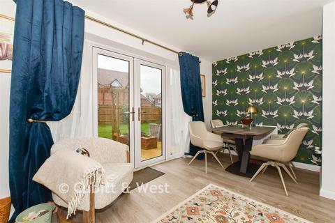 undefined, Maple Drive, Billingshurst RH14