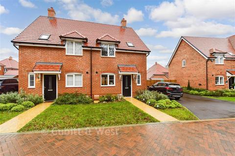 undefined, Maple Drive, Billingshurst RH14