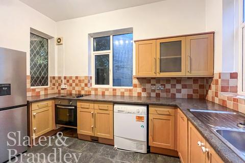 2 bedroom flat to rent, Villa Road, Nottingham, NG3
