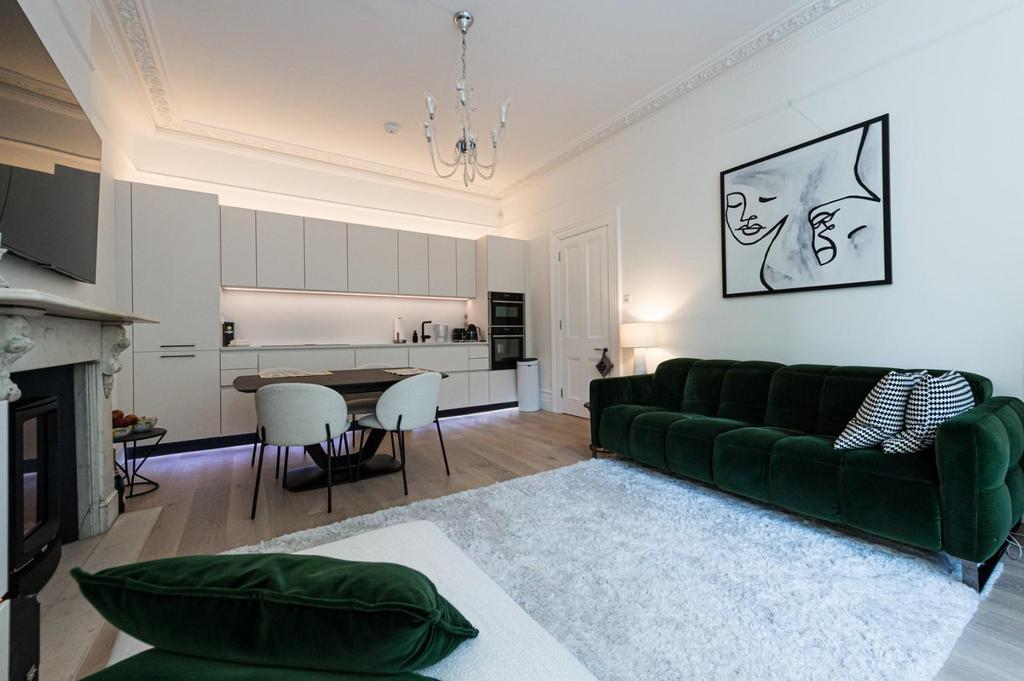 Living room, fireplace