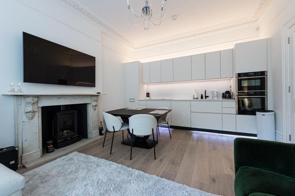 Living room, fireplace