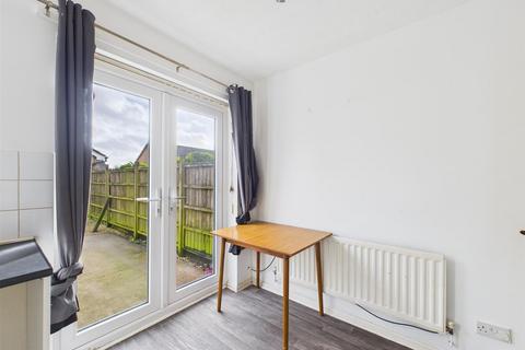 undefined, Maes Llan, Kenfig Hill CF33