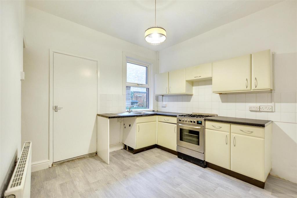 Kitchen 1.jpeg