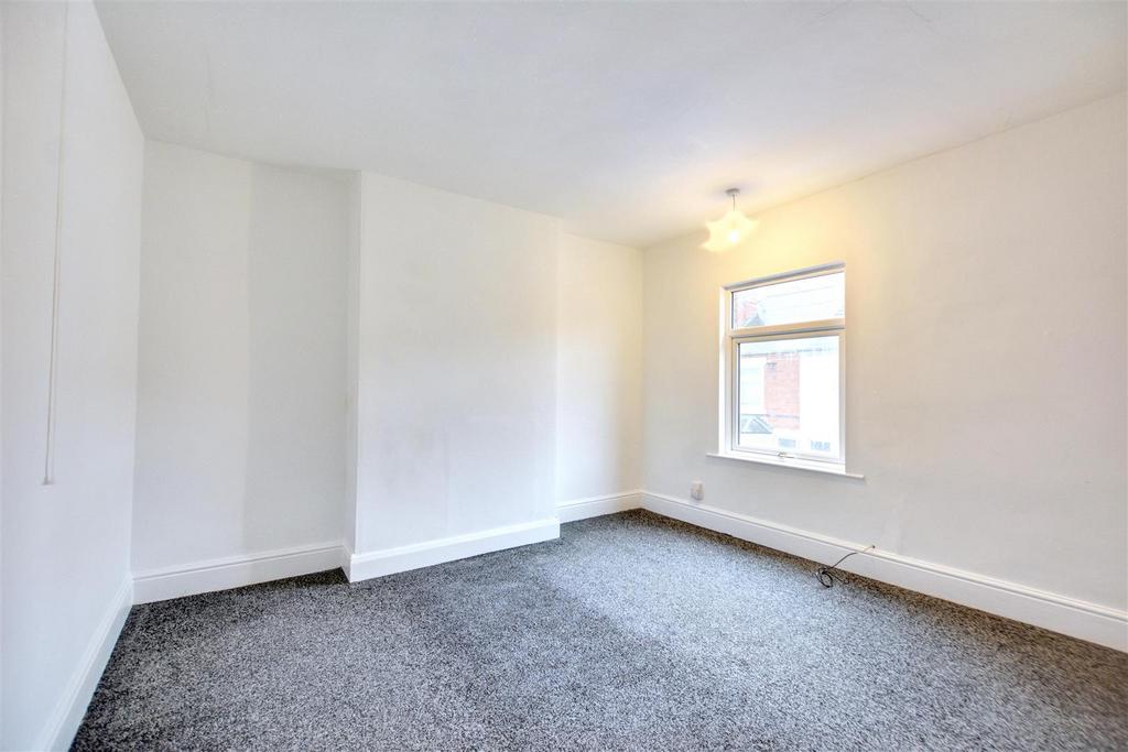 Bedroom 1 1.jpeg