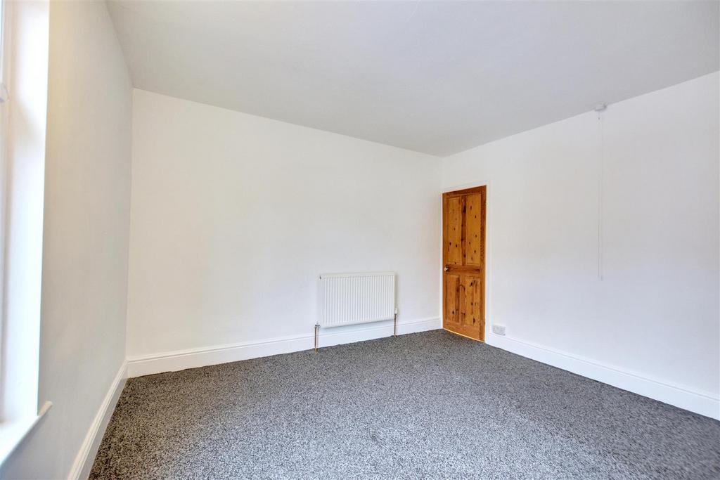 Bedroom 1 2.jpeg