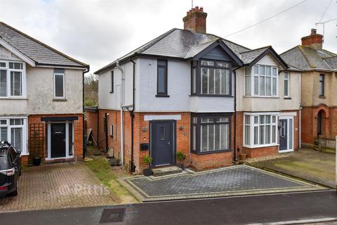 undefined, Medina Avenue, Newport, Isle of Wight