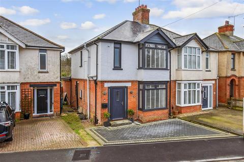 3 bedroom semi-detached house for sale, Medina Avenue, Newport, Isle of Wight