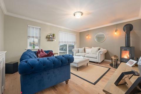 undefined, Fowler Crescent, Maddiston, FK2