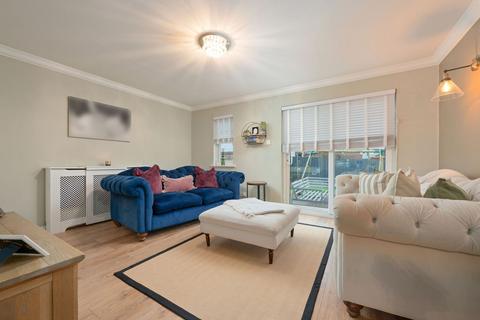 undefined, Fowler Crescent, Maddiston, FK2