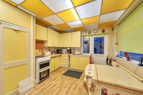 2 bedroom maisonette for sale, Leith Close, London NW9