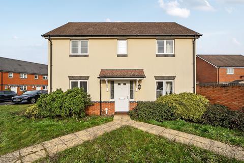 undefined, Fawn Drive, Reading RG7