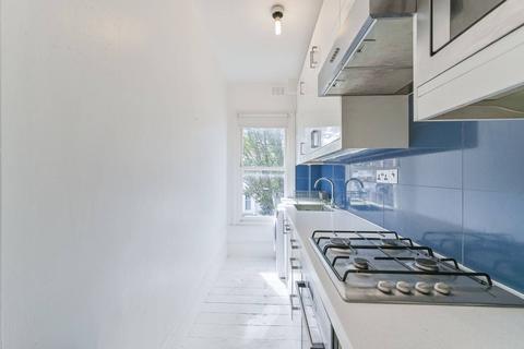 2 bedroom flat to rent, Hemberton Road, Clapham North, London, SW9