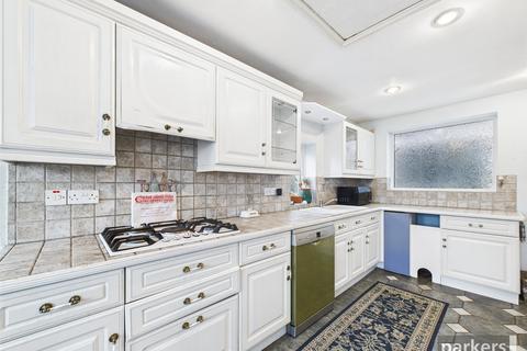 4 bedroom bungalow for sale, Abingdon Drive, Reading RG4