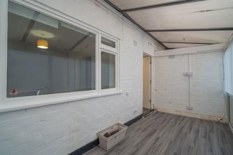 3 bedroom duplex for sale, Hobs Moat Road, Solihull B92