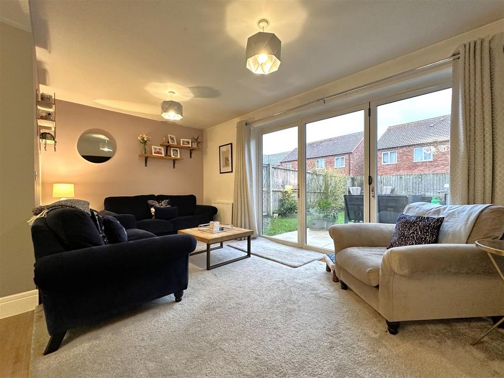 Living Area With BI-FOLD DOORS 981