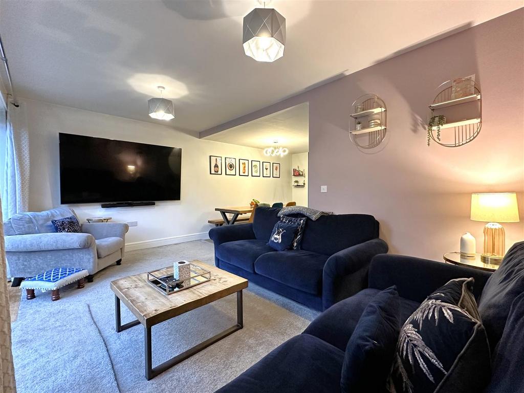Living Space 985